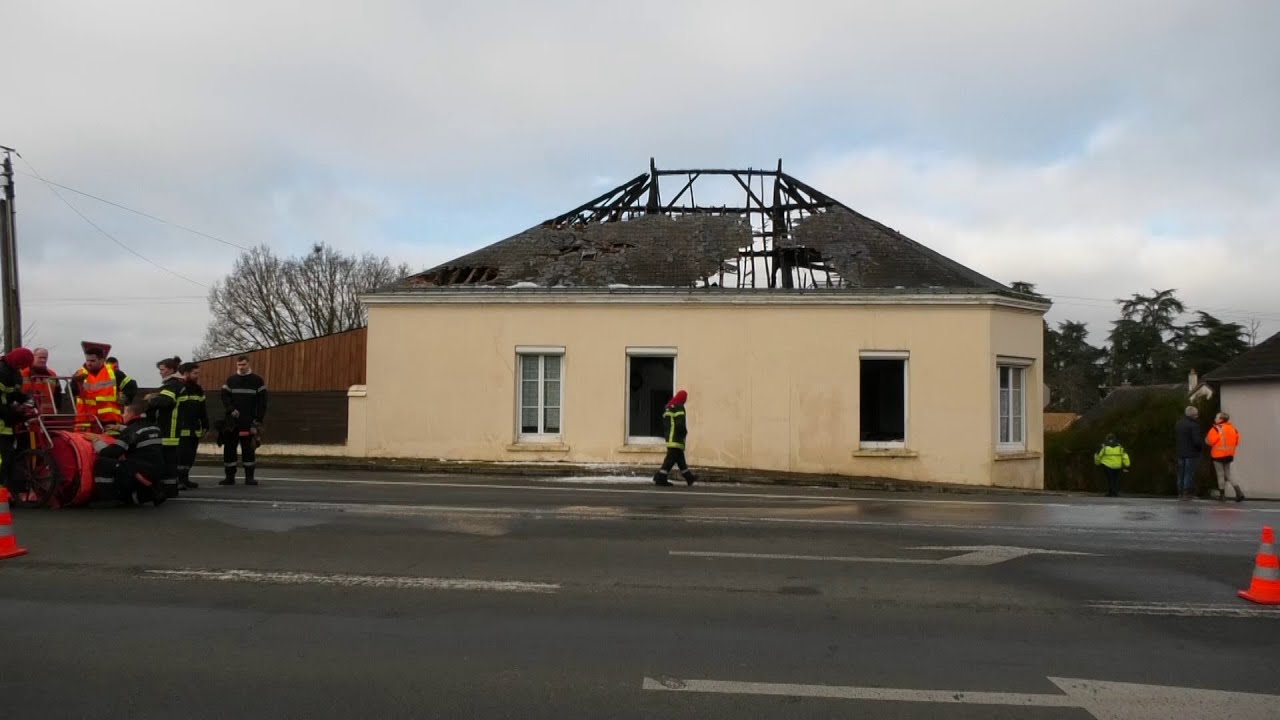 Incendie à Duneau : la toiture d'une maison détruite
