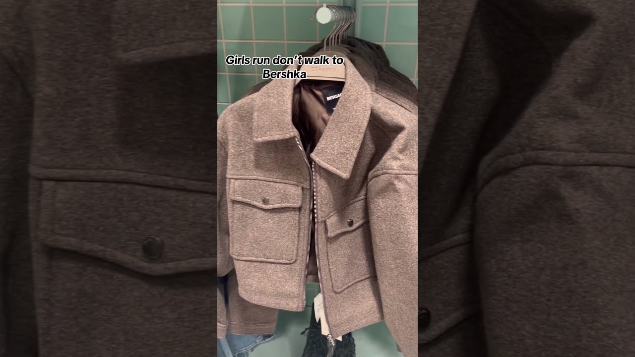 The cutest autumn jacket 🍂 #bershka #girlies